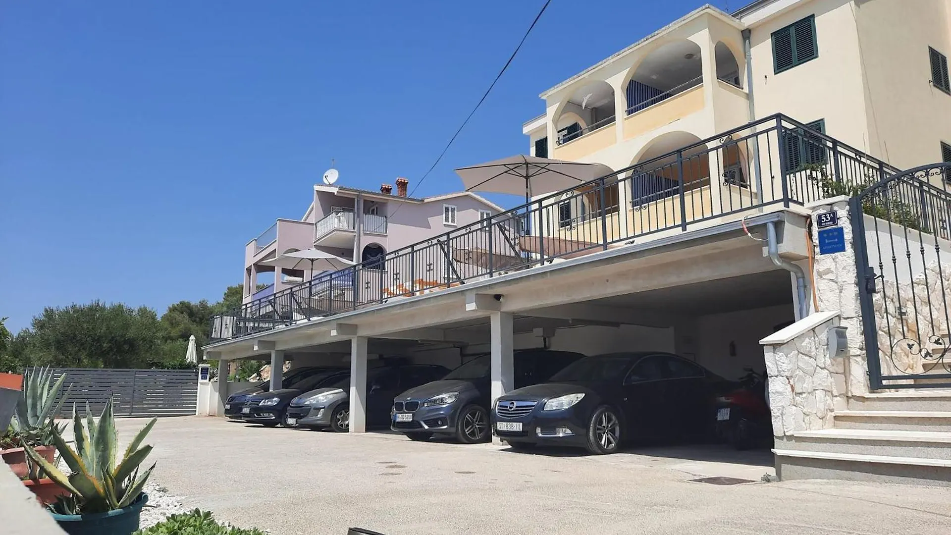 Heated Swimming Pool, Stunning Sea View Terrace A6 Apartment Trogir