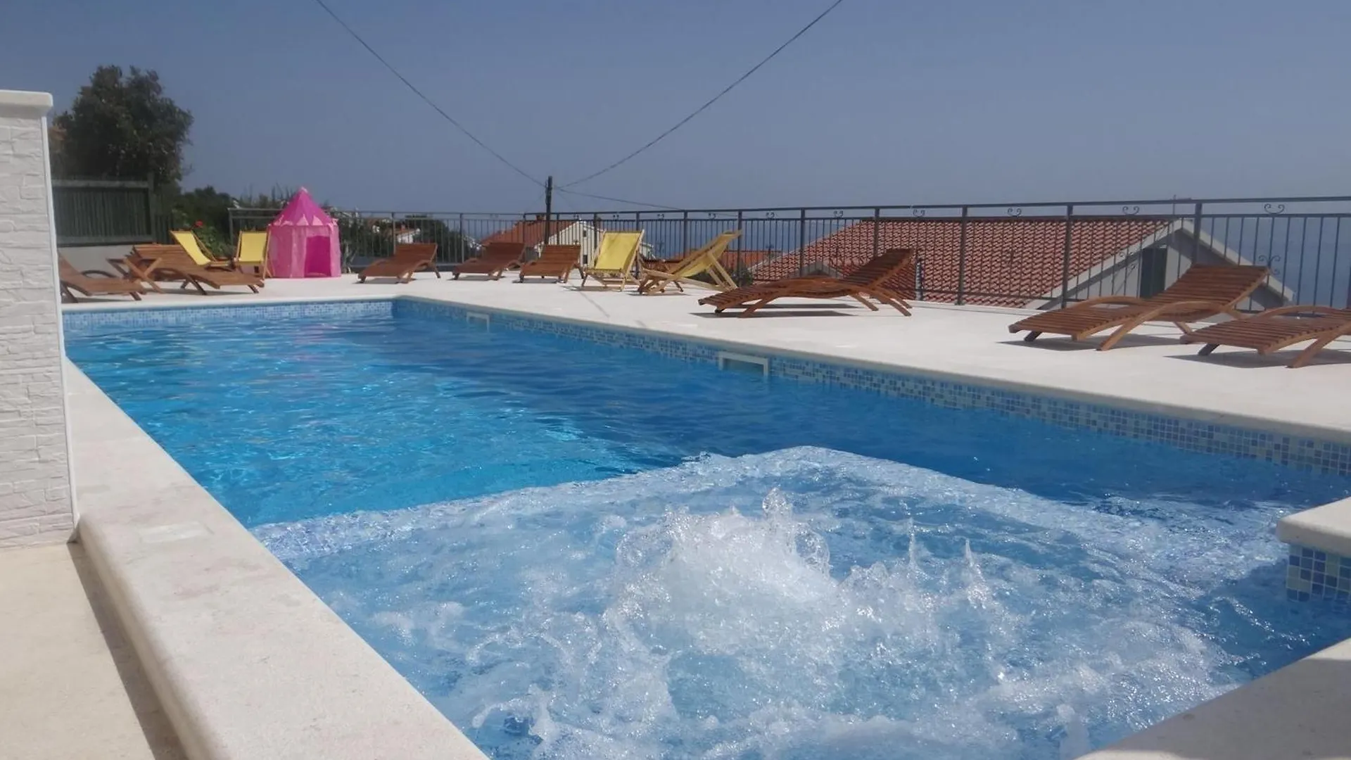 Heated Swimming Pool, Stunning Sea View Terrace A6 Apartment Trogir
