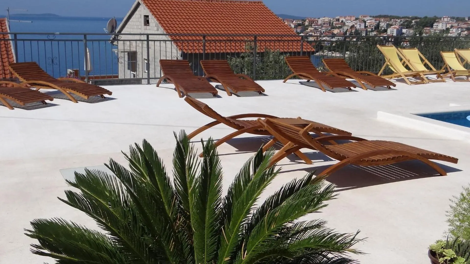 Heated Swimming Pool, Stunning Sea View Terrace A6 Apartment Trogir