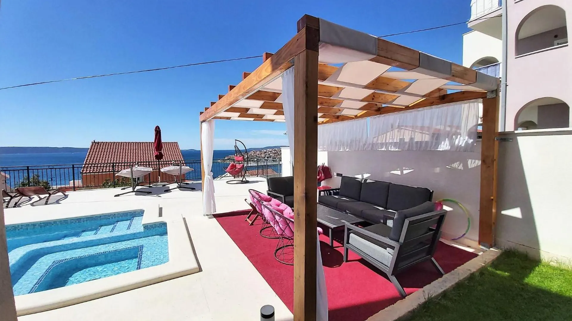Heated Swimming Pool, Stunning Sea View Terrace A6 Apartment Trogir